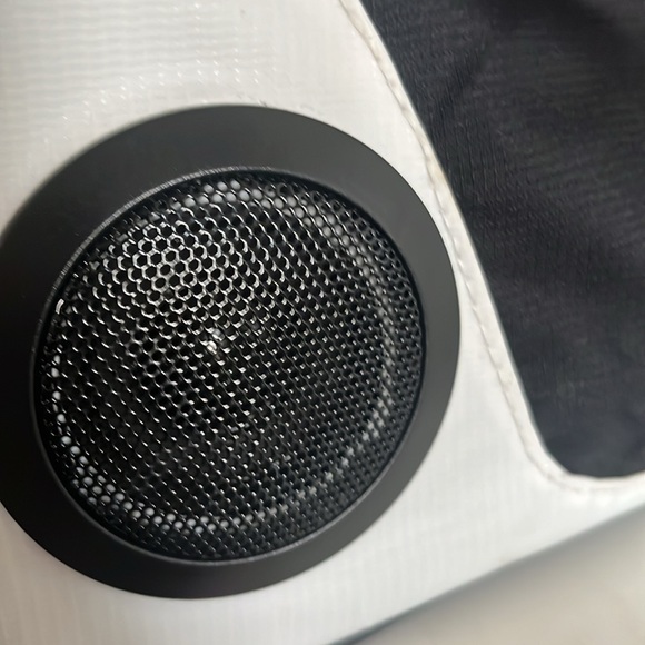 BodyArmor SportWater Cooler Bag - Black and White with Bluetooth Speakers - Picture 6 of 12